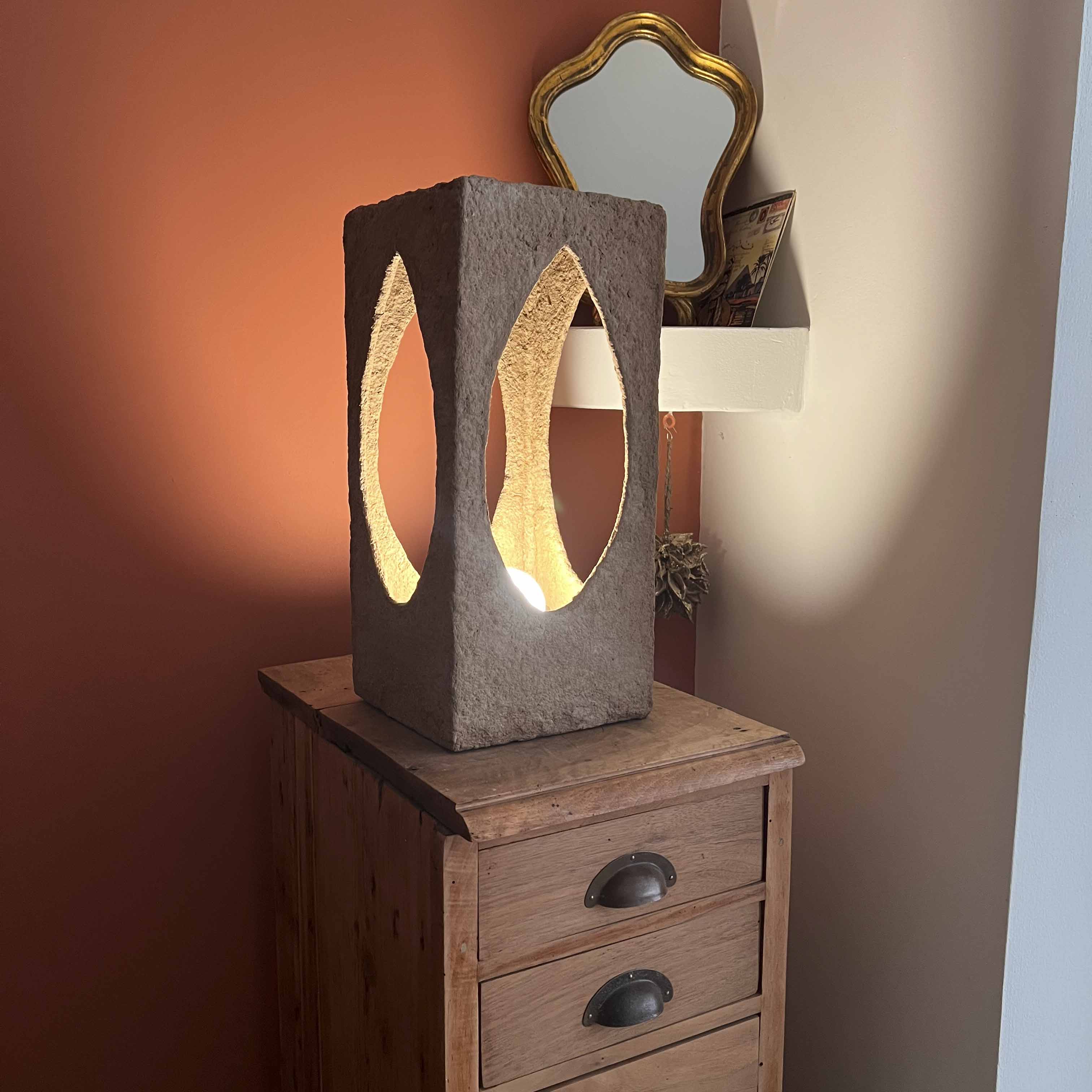 ROU4b Organic Arch Table Lamp - Image 1