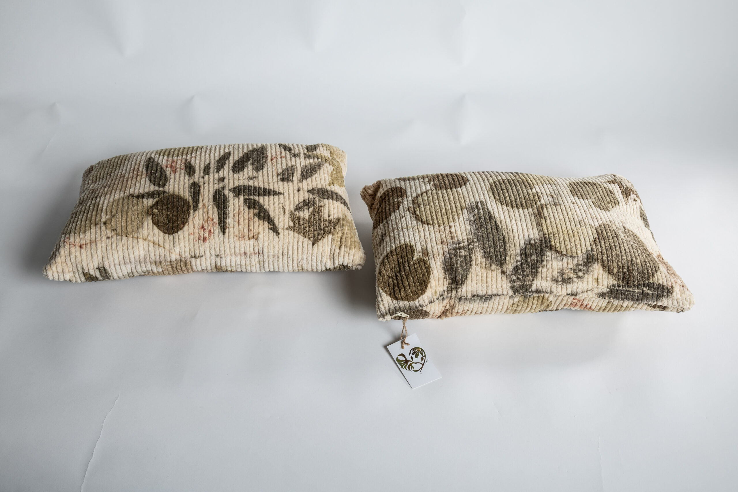 _FT_1295 copia WHITE COTTON CORDUROY CUSHIONS - Image 1